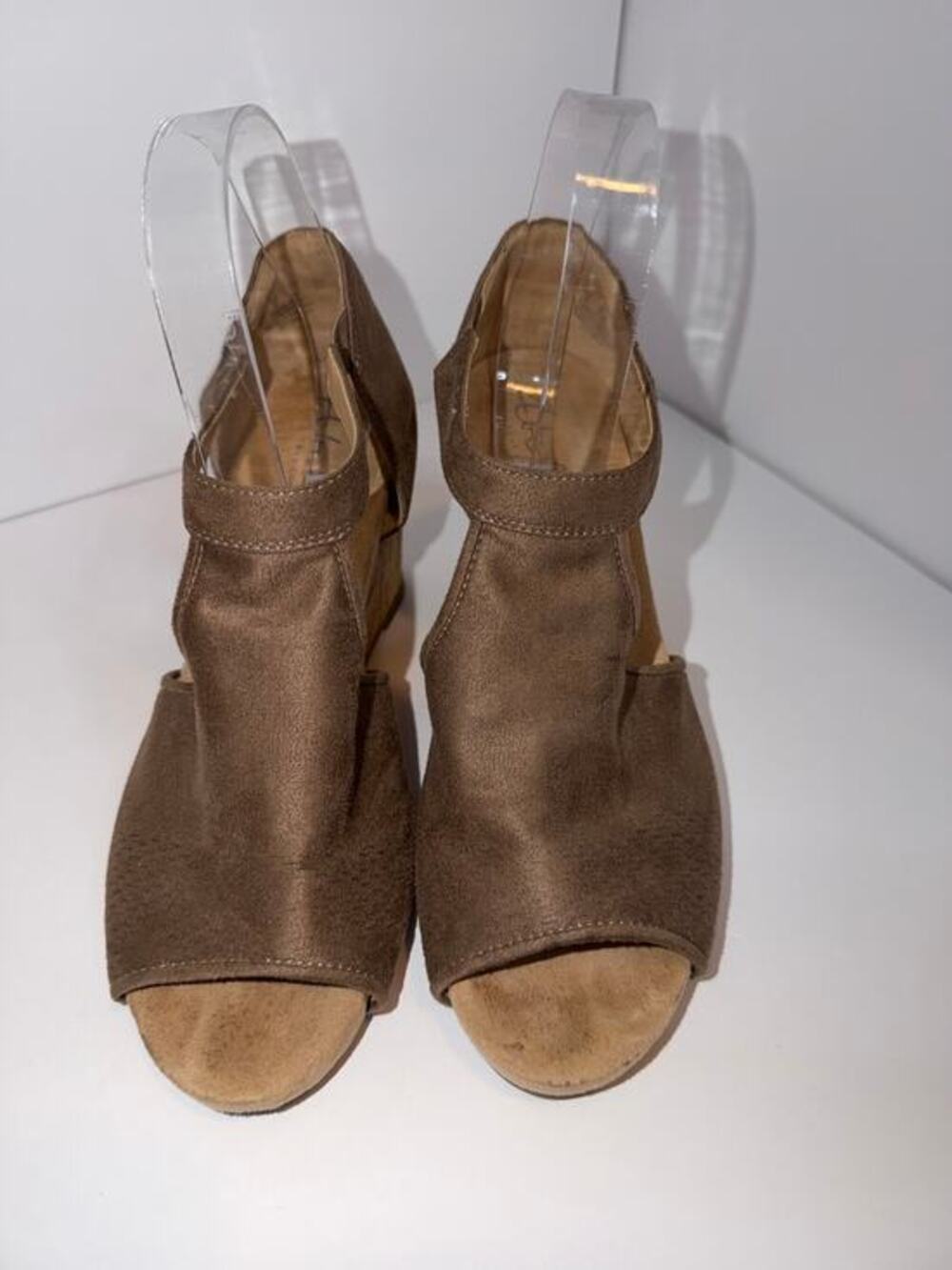 Abella Brown Cork Wedge Sandals Women’s Size 8M Comfort Open Toe Stretch Strap